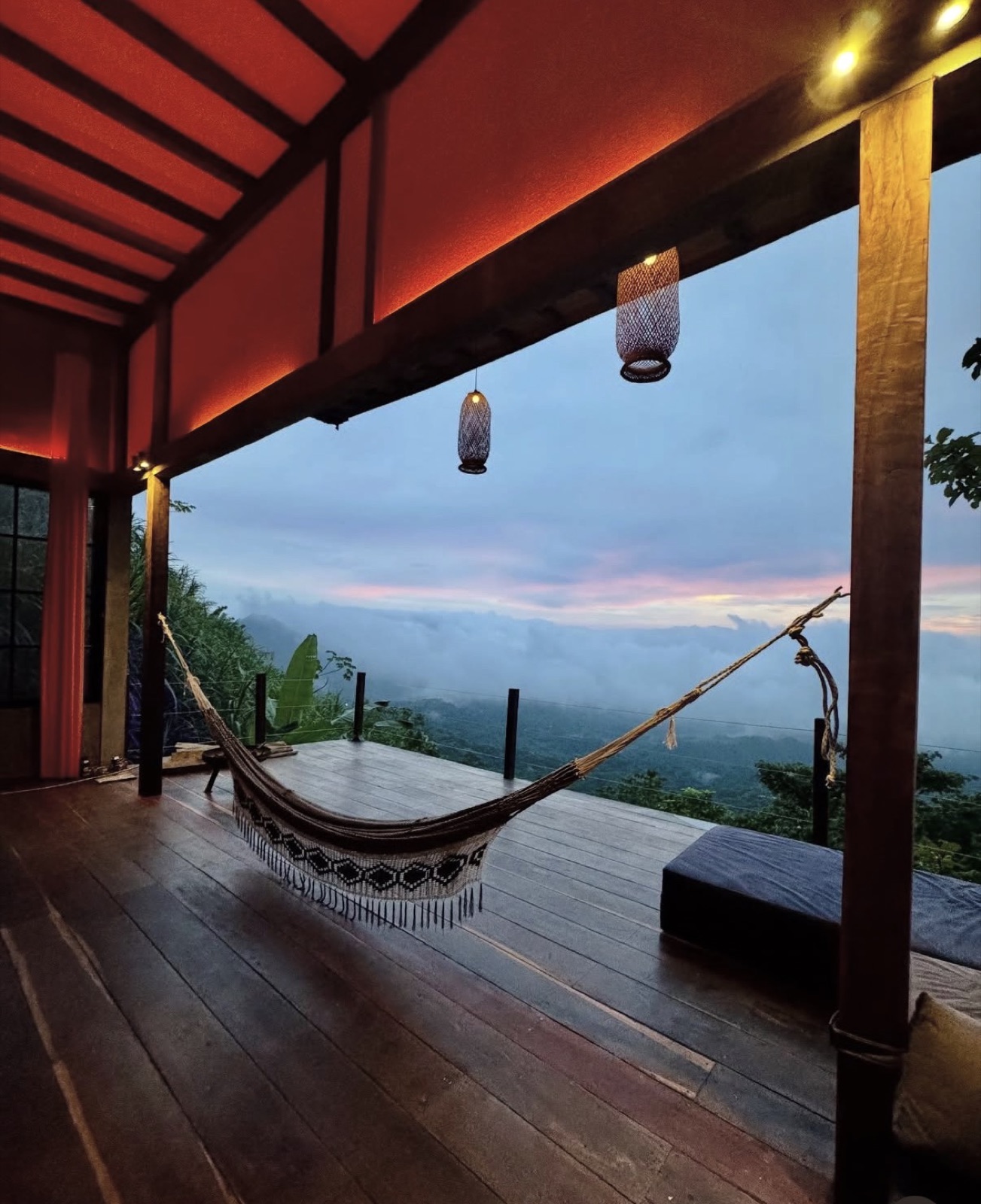 Ocean and mountain view from the terrace, Misterio